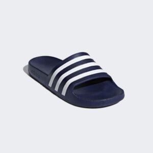 adidas Unisex Adilette Aqua Slides Schiebe-Sandalen in Dunkelblau - Leicht, Bequem und Schnell Trocknend