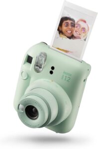 INSTAX Mini 12 Sofortbildkamera in Mint-Green - Perfekt für Selfies und Sofortbilder