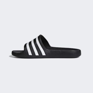 adidas Herren Adilette Slipper in Core Black Cloud White Core Black - Perfekter Begleiter für Wasseraktivitäten