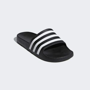 adidas Herren Adilette Slipper in Core Black Cloud White Core Black - Perfekter Begleiter für Wasseraktivitäten