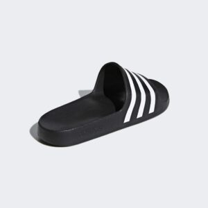 adidas Herren Adilette Slipper in Core Black Cloud White Core Black - Perfekter Begleiter für Wasseraktivitäten