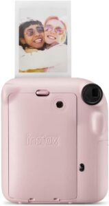 INSTAX Mini 12 Sofortbildkamera in Blossom-Pink - Perfekt für Selfies und Nahaufnahmen